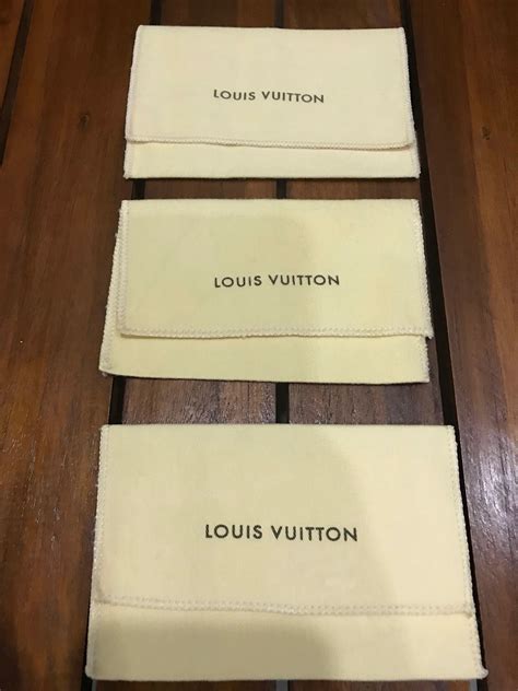 dust bag louis vuitton portacarte|louis vuitton dust bag.